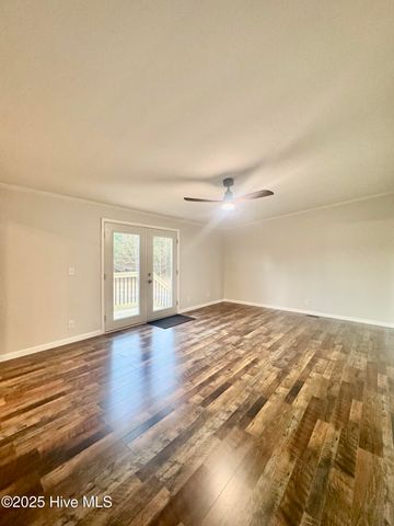 108-2 Jenkins Road, Jacksonville, NC 28540