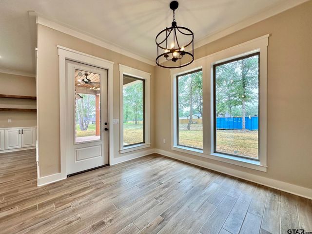 215 Clara Ln, Kilgore, TX 75662