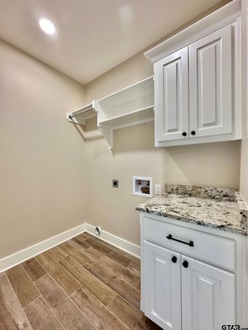 215 Clara Ln, Kilgore, TX 75662
