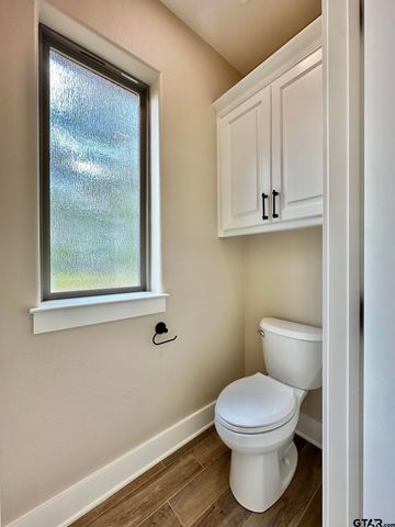 215 Clara Ln, Kilgore, TX 75662