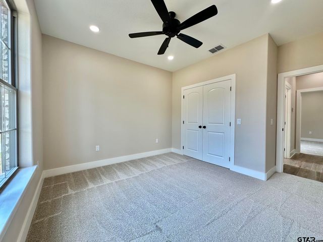215 Clara Ln, Kilgore, TX 75662
