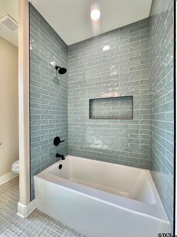 215 Clara Ln, Kilgore, TX 75662