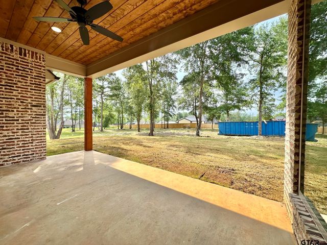 215 Clara Ln, Kilgore, TX 75662
