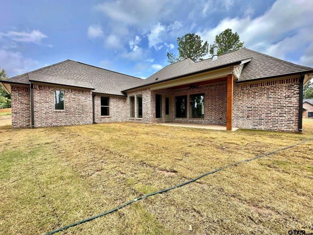 215 Clara Ln, Kilgore, TX 75662
