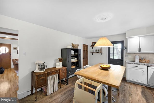 412 E BACON ST, Pottsville, PA 17901