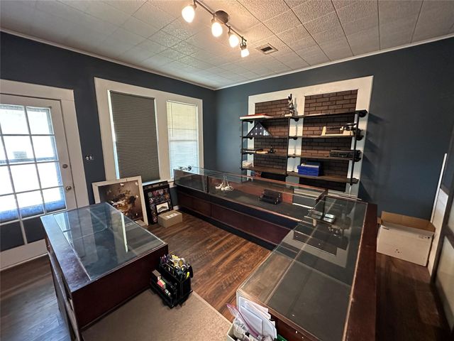 620 N 5th Street, Silsbee, TX 77656