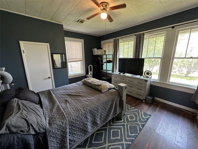 620 N 5th Street, Silsbee, TX 77656