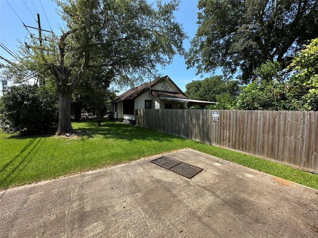 620 N 5th Street, Silsbee, TX 77656