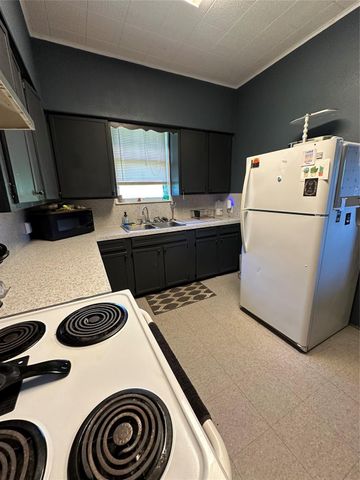 620 N 5th Street, Silsbee, TX 77656