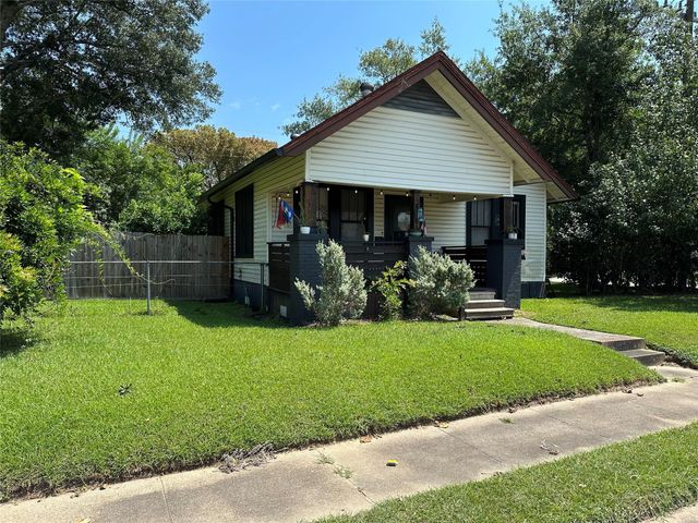 620 N 5th Street, Silsbee, TX 77656