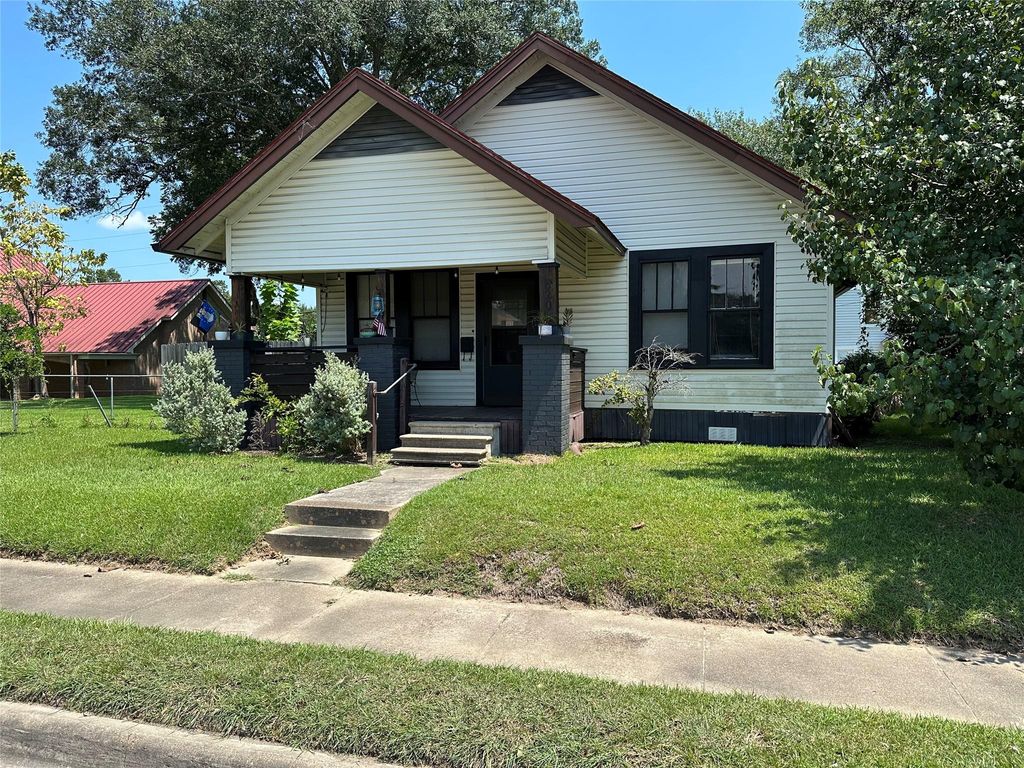 620 N 5th Street, Silsbee, TX 77656