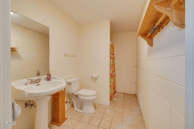 300 Riverview Drive, Church Hill, TN 37642