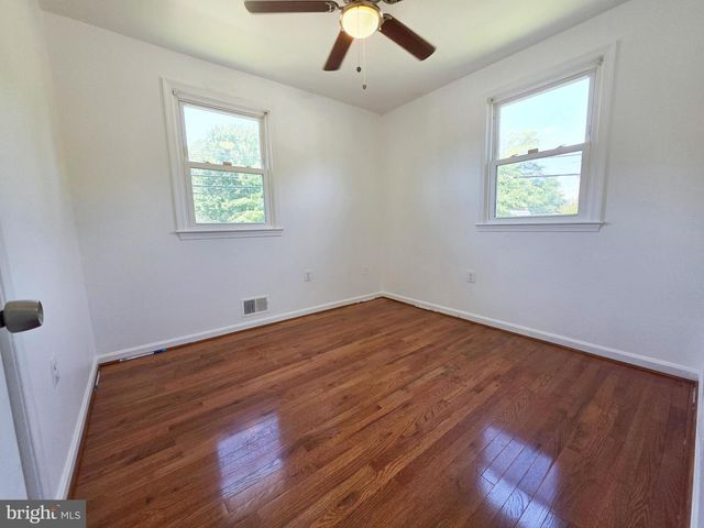 6300 AUTH RD, Suitland, MD 20746