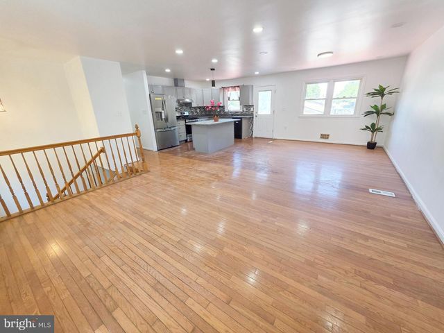 6300 AUTH RD, Suitland, MD 20746