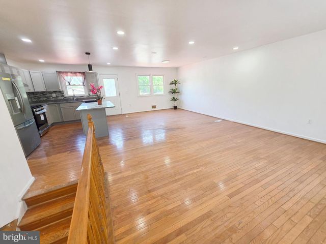 6300 AUTH RD, Suitland, MD 20746