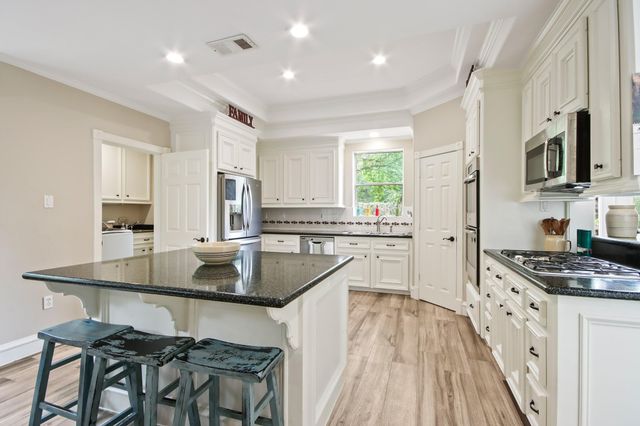 103 Fish Creek Court, Montgomery, TX 77316