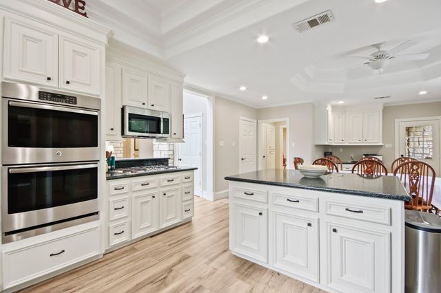 103 Fish Creek Court, Montgomery, TX 77316