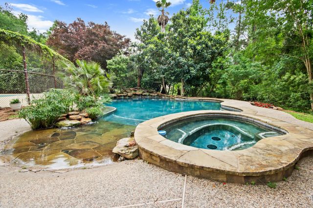 103 Fish Creek Court, Montgomery, TX 77316