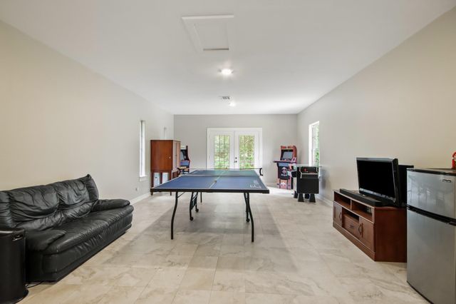 103 Fish Creek Court, Montgomery, TX 77316