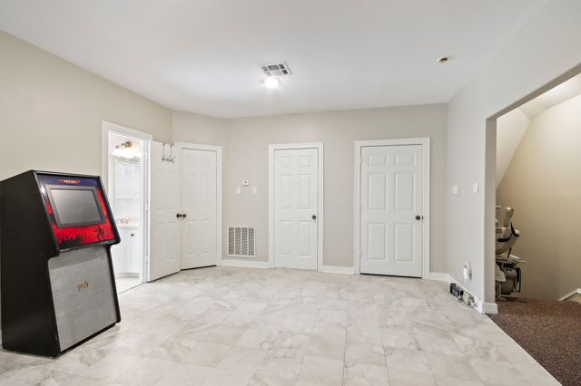 103 Fish Creek Court, Montgomery, TX 77316