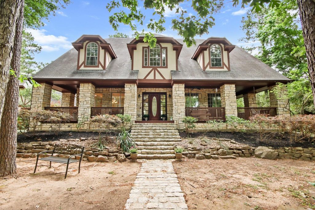 103 Fish Creek Court, Montgomery, TX 77316