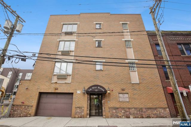 528 52nd Street 201, West New York, NJ 07093