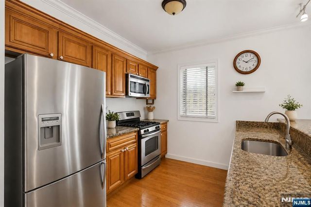 528 52nd Street 201, West New York, NJ 07093