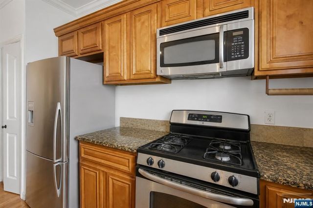 528 52nd Street 201, West New York, NJ 07093