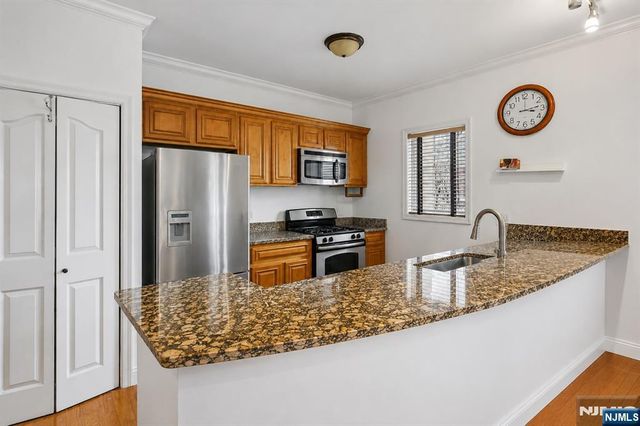 528 52nd Street 201, West New York, NJ 07093