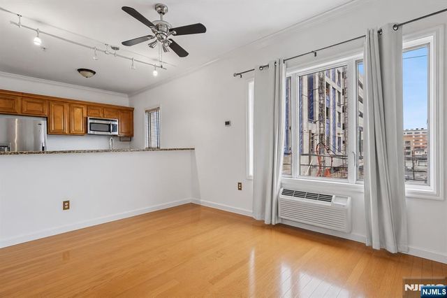 528 52nd Street 201, West New York, NJ 07093
