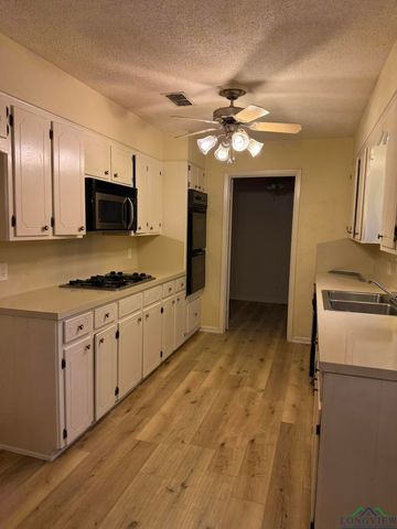 214 IVY LANE, Longview, TX 75605