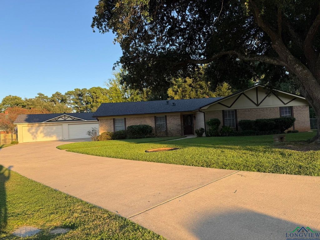 214 IVY LANE, Longview, TX 75605