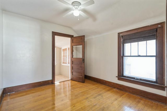 16 NW 5th Street, Oelwein, IA 50662