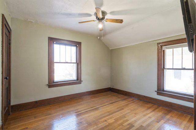 16 NW 5th Street, Oelwein, IA 50662