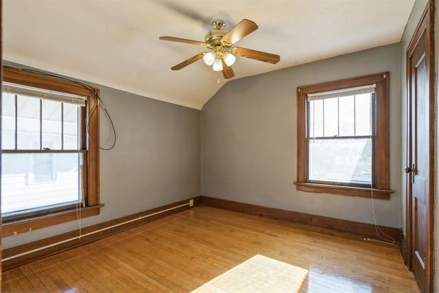 16 NW 5th Street, Oelwein, IA 50662