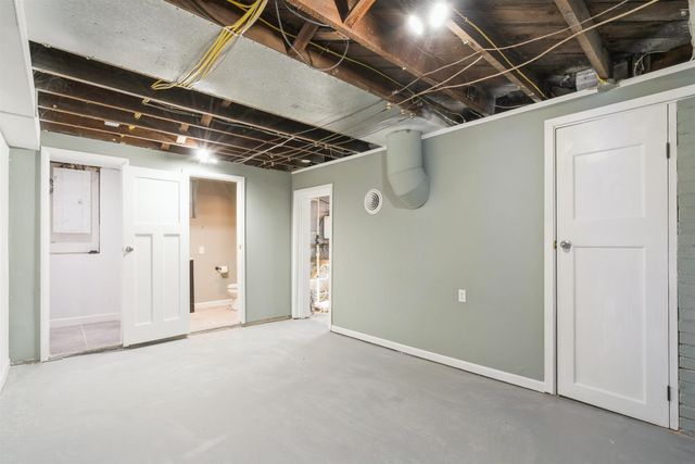 16 NW 5th Street, Oelwein, IA 50662