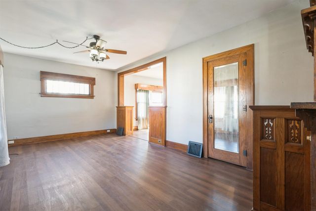 16 NW 5th Street, Oelwein, IA 50662