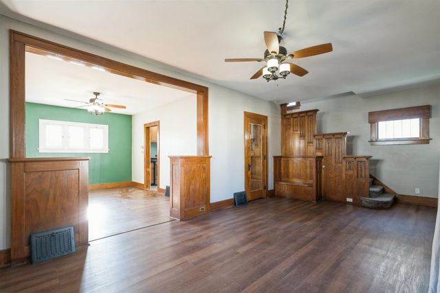 16 NW 5th Street, Oelwein, IA 50662