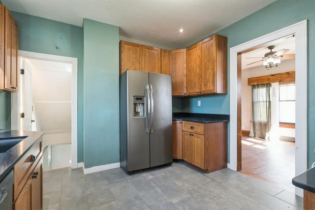 16 NW 5th Street, Oelwein, IA 50662