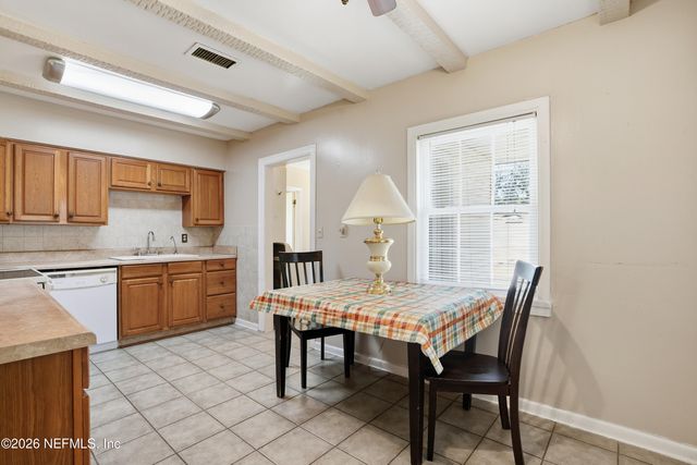 1546 RIVER HILLS Circle W, Jacksonville, FL 32211