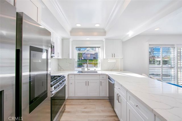 918 Hyde Court, Costa Mesa, CA 92626