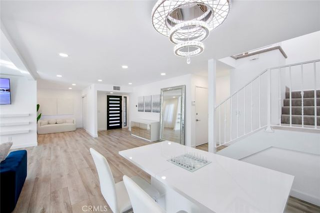 918 Hyde Court, Costa Mesa, CA 92626