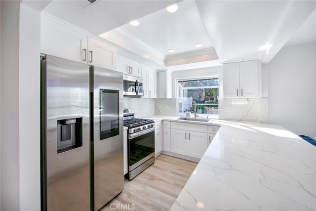 918 Hyde Court, Costa Mesa, CA 92626