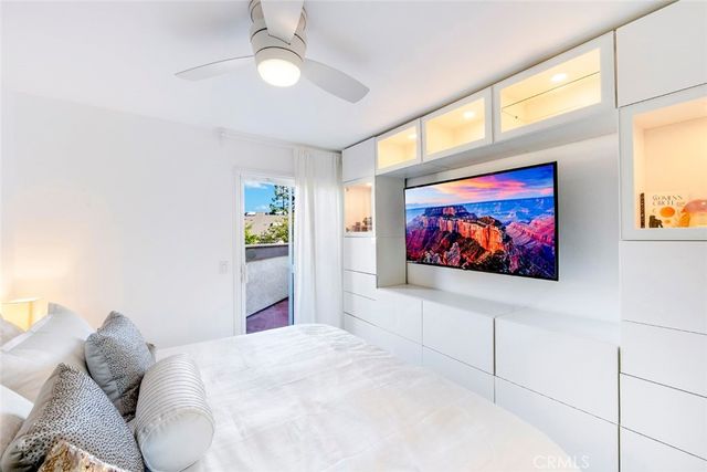 918 Hyde Court, Costa Mesa, CA 92626