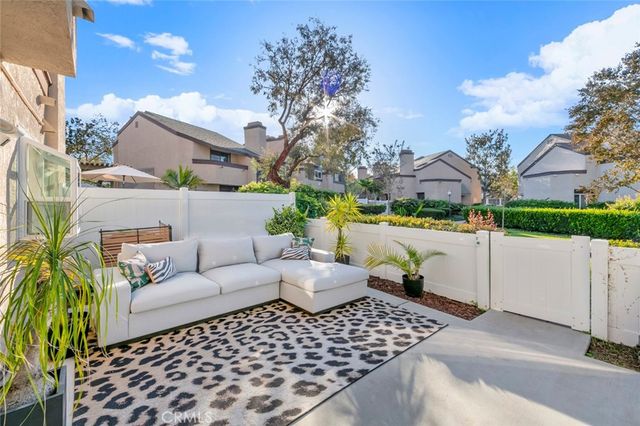 918 Hyde Court, Costa Mesa, CA 92626