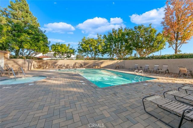 918 Hyde Court, Costa Mesa, CA 92626