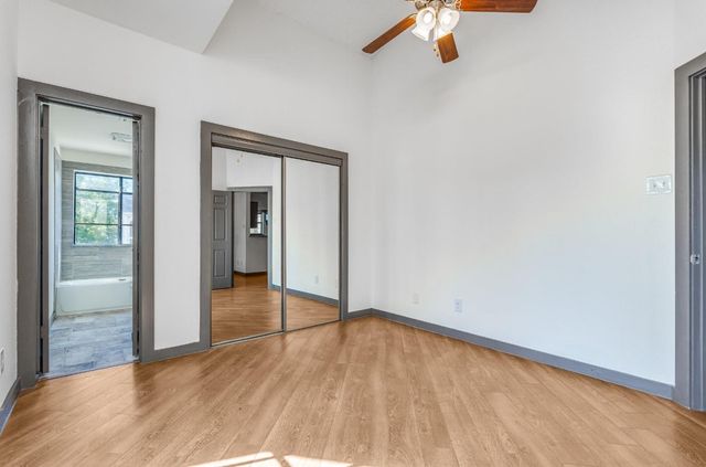 4800 W Lovers Lane 315, Dallas, TX 75209