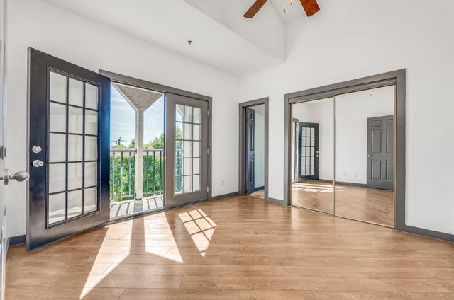 4800 W Lovers Lane 315, Dallas, TX 75209