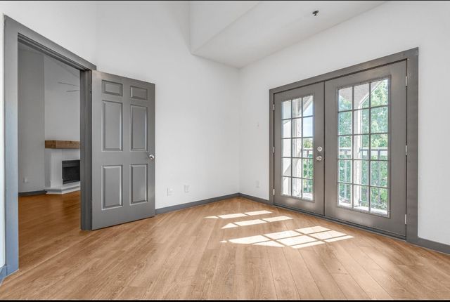 4800 W Lovers Lane 315, Dallas, TX 75209
