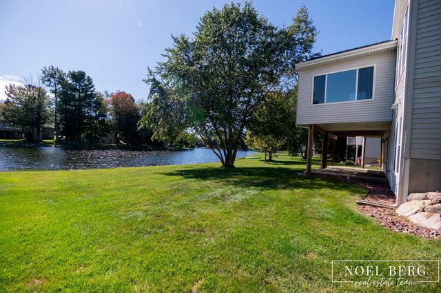 15 W Watershore Drive, Muskegon, MI 49444
